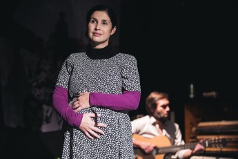 Zpráva z první linie - Eva Ventrubová, Kamil Mikulčík