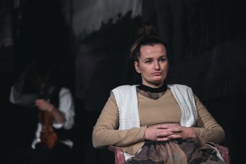 Zpráva z první linie -Antonín Bukovský, Tamara Dikyová