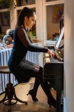 LOVE YOU TRULY - Eva Ventrubová, Zuzana Černá, Ondřej Kokorský, foto: Mona Buryová